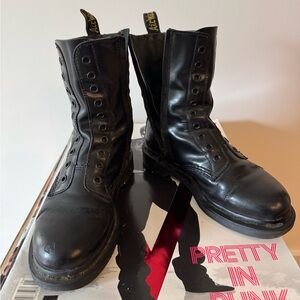 Vetements Black Leather Boots